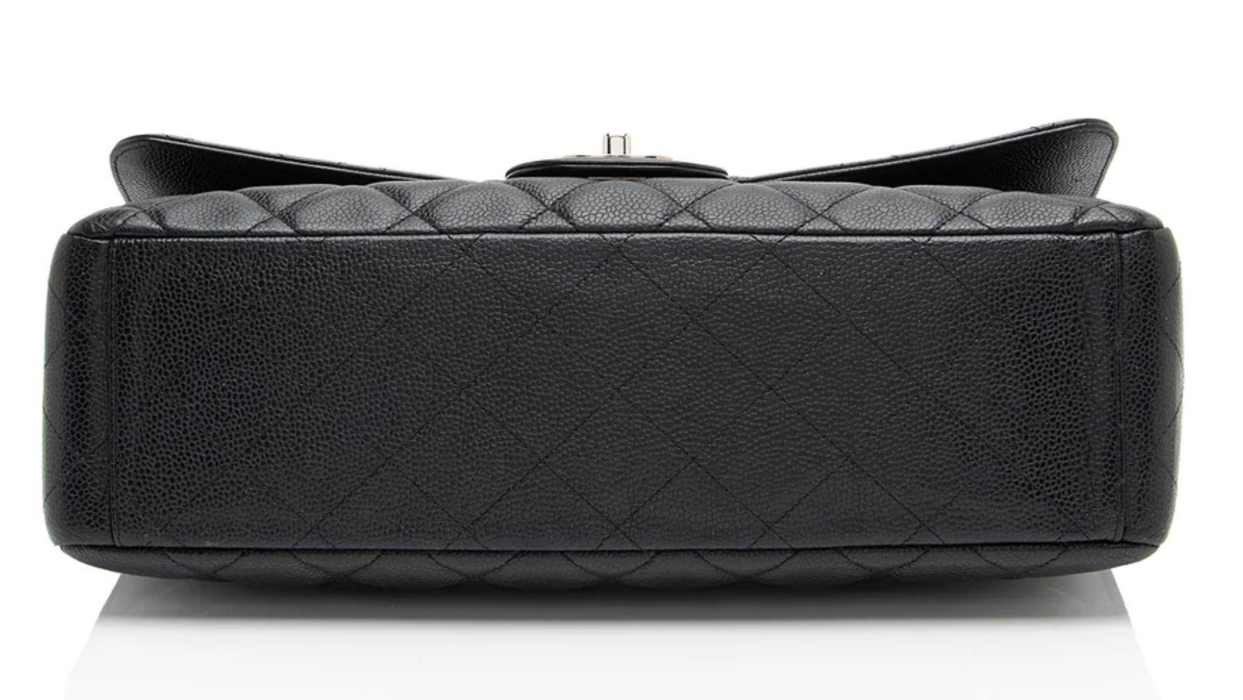 Refurbished Chanel Caviar Leather Classic Maxi Single Flap Bag - Reebelo Deutschland