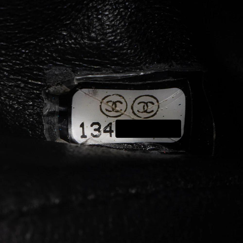 Refurbished Chanel Caviar Leather Classic Maxi Single Flap Bag - Reebelo Deutschland