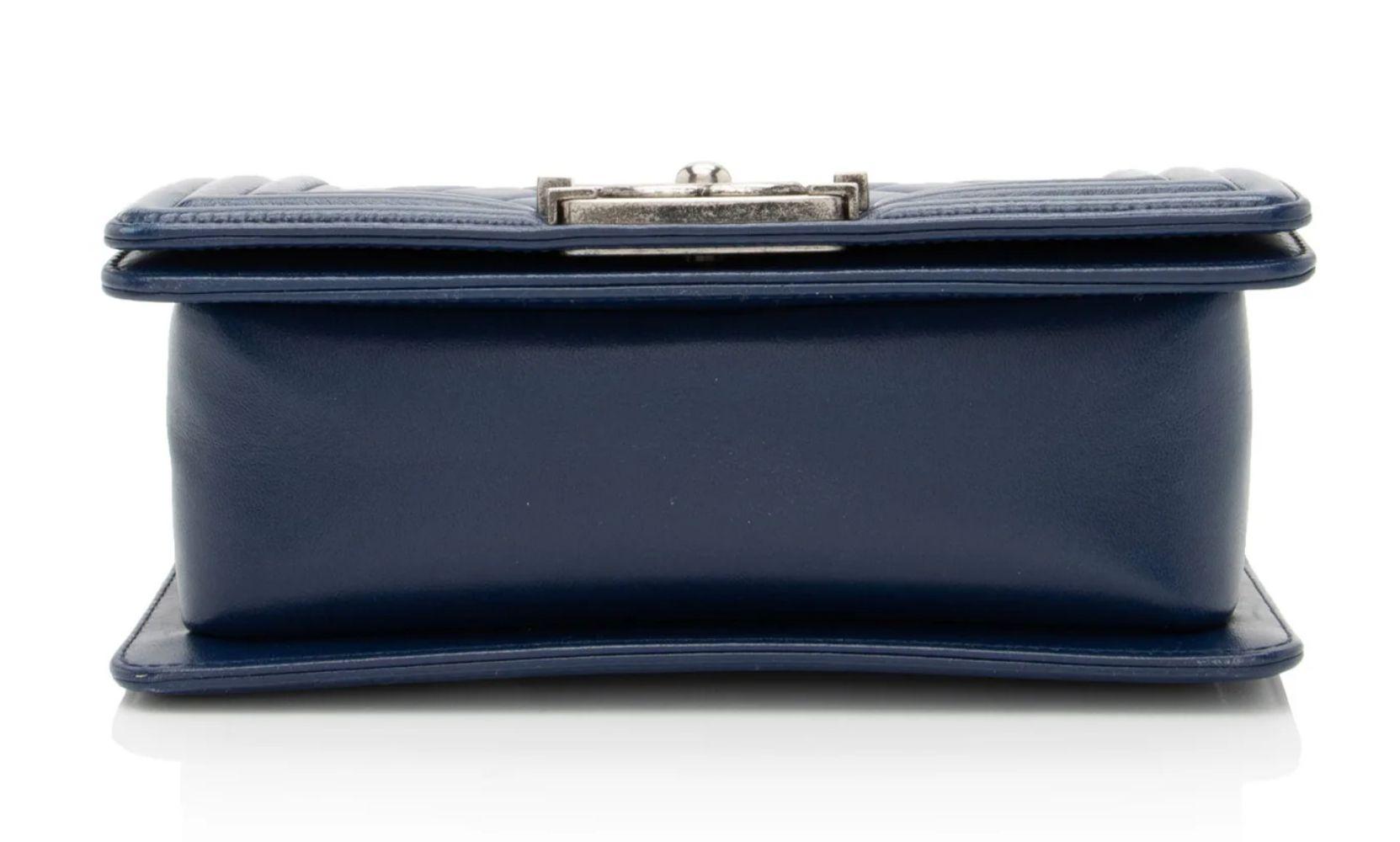 Refurbished Chanel Lambskin Small Boy Bag - Reebelo Deutschland